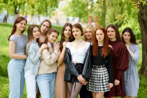 041 korneychikeu graduate albums 300x200 - Выпускные альбомы