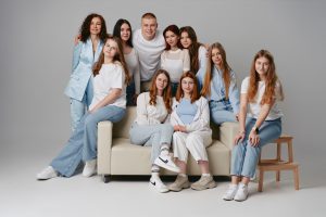 00116 11B gimnazia joint school24 300x200 - Выпускные альбомы