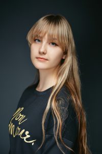00821 darkgray portrait school24 200x300 - Выпускные альбомы