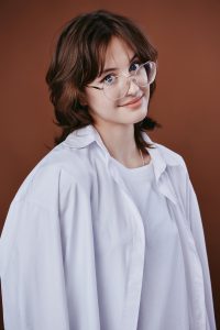 0209 11A portrait studio school24 200x300 - Выпускные альбомы