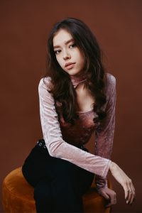 0333 11B portrait studio school24 200x300 - Выпускные альбомы
