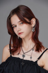 00891 11sch 9A studio portrait 200x300 - Выпускные альбомы в Мозыре и Гомеле