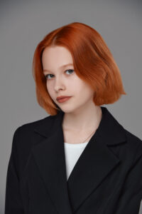 00995 16sch 11B studio portrait 200x300 - Выпускные альбомы в Мозыре и Гомеле